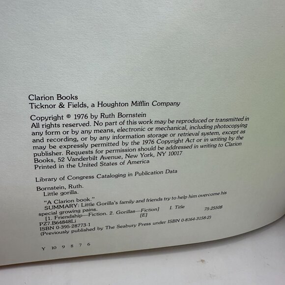 Little Gorilla Hardcover Book By Ruth Bornstein 1976 First Edition Clarion Books - Picture 6 of 7